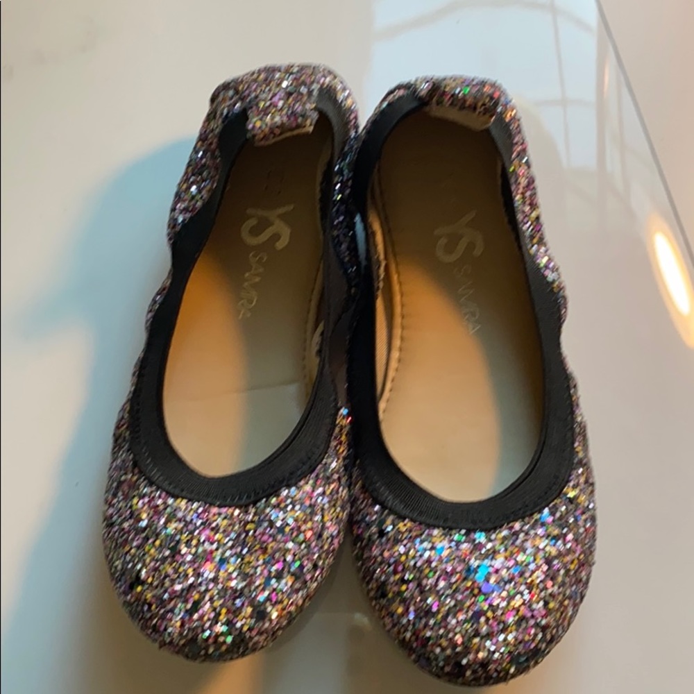 Little girls Yosi Samra flats